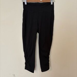 Lululemon legging size 6 Black Criss Cross with Mesh Ankle Yoga Workout Gym